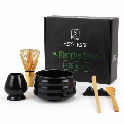 Lahjasetti: matcha-teen valmistustarvikkeet