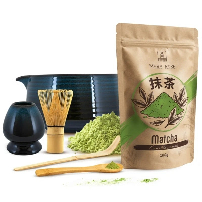 Matcha-teen valmistustarvikkeet: matcha 100g + tarvikkeet