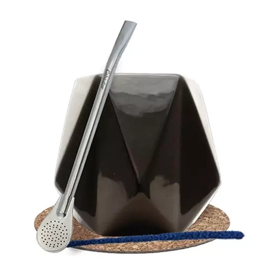 Aseta Gourd Diamante yerba matea varten.