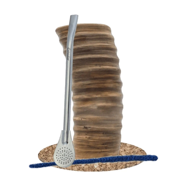 Aseta Gourd Felipe yerba matea varten.