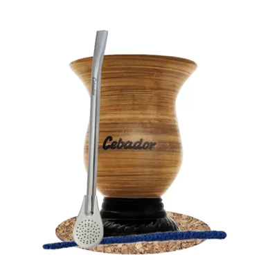 Aseta Gourd Carlos yerba matea varten.