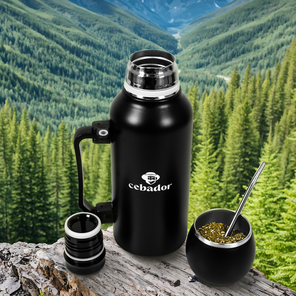 YerbaGo - Termoskannu, jossa on Mate-kurpitsa ja Bombilla 1,3 L - musta