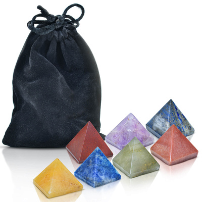 7 chakra-kiven sarja - pyramidit