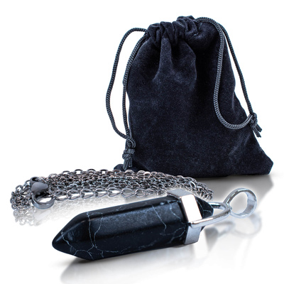 Riipus musta turkoosi pussissa + ketju