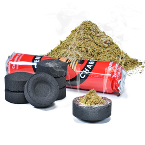 Setti palo santo premium -lastuja, suitsukepoltin ja suitsukehiiltä.