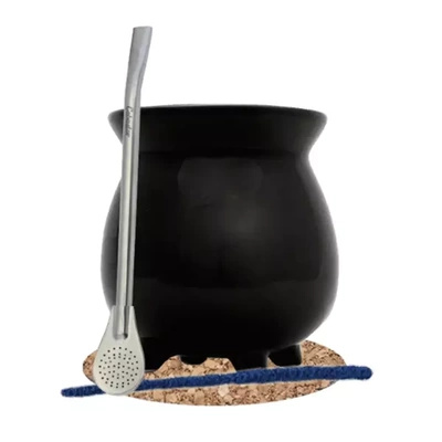Aseta Gourd Caldero yerba matea varten.