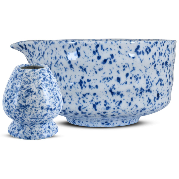 Matcha-teen valmistustarvikkeet