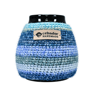 Käsintehty kurkunlämmitin Dolores kalebassilla.