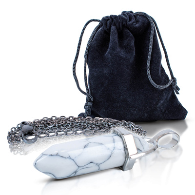 Riipus valkoisella turkoosilla pussissa + ketju