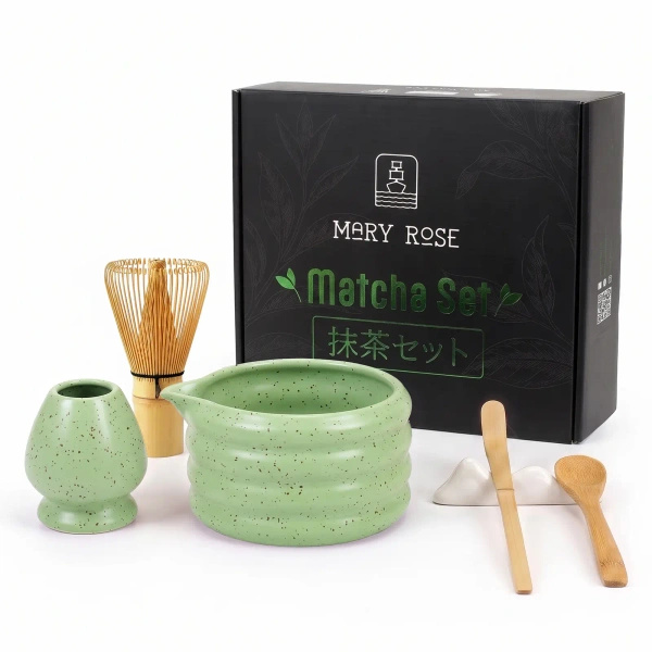 Lahjasetti: matcha-teen valmistustarvikkeet