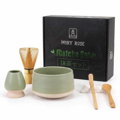 Lahjasetti: matcha-teen valmistustarvikkeet