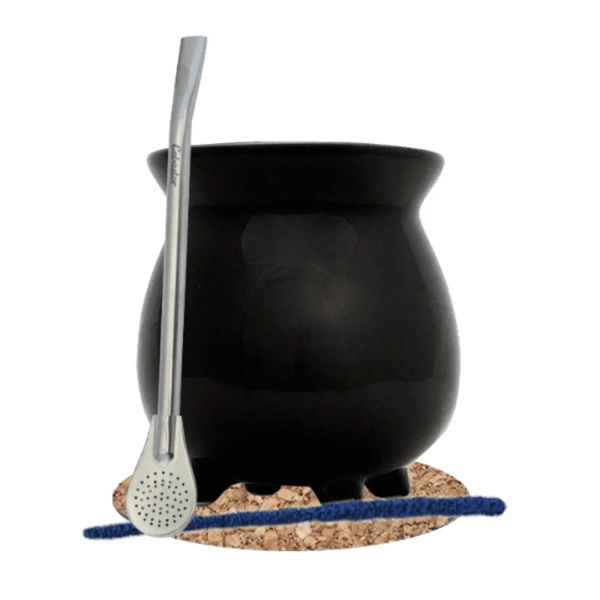 Aseta Gourd Caldero yerba matea varten.
