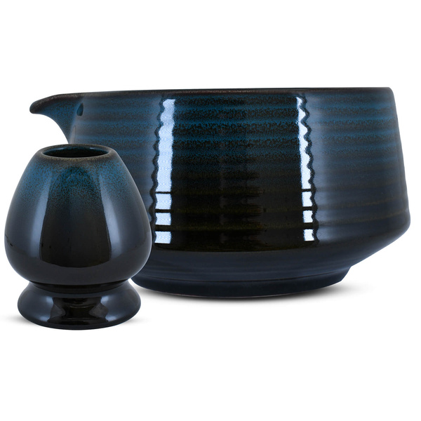 Matcha-teen valmistustarvikkeet