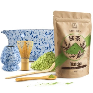 Matcha-teen valmistustarvikkeet: matcha 100g + tarvikkeet