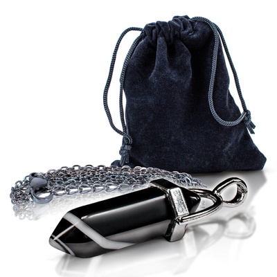 Riipus mustalla akaatilla pussissa + ketju