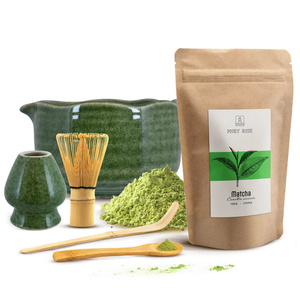 Matcha-teen valmistustarvikkeet: matcha 100g + tarvikkeet