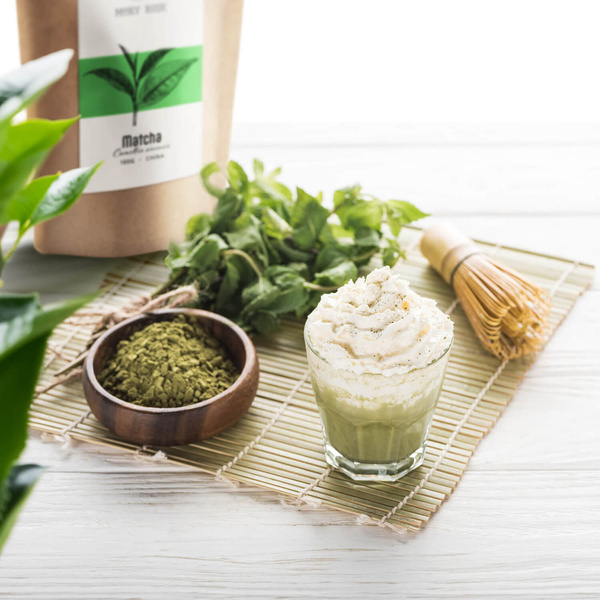 Setti: 2 kiinalaista matcha‑teetä – premium + kulinaarinen