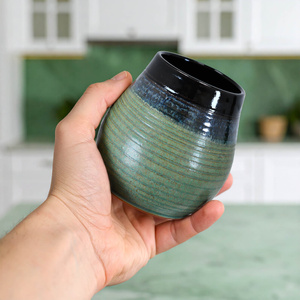 Keraaminen Mate Cup Niebla (musta-vihreä) 300ml - Crater-sarja