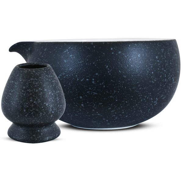 Matcha-teen valmistustarvikkeet