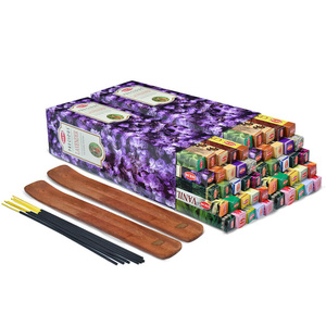 2x HEM suitsuketikkujen sekoitus + 2x puinen jalusta