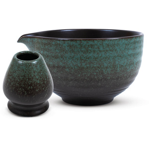 Matcha-teen valmistustarvikkeet